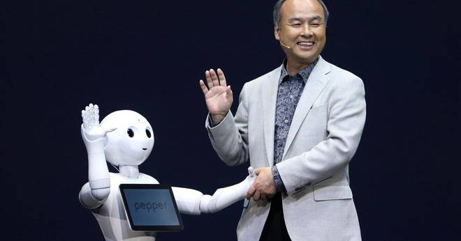 Ông Masayoshi Son nhận định công nghệ AI sẽ sớm thông minh hơn cả con người.