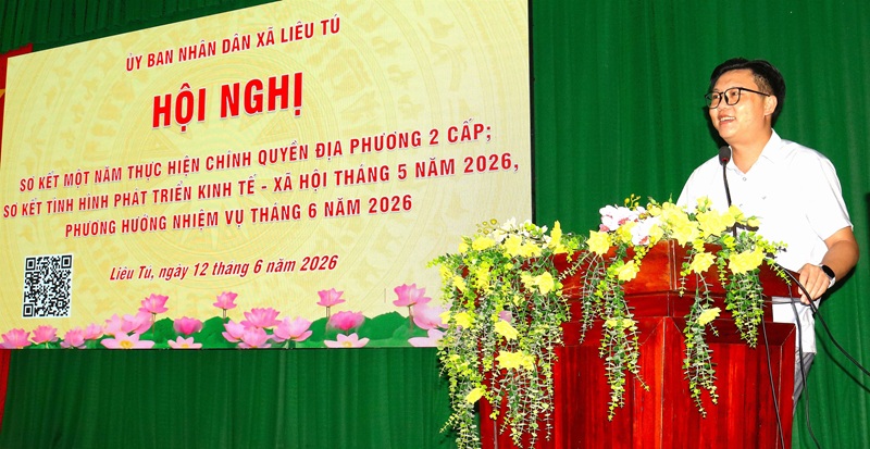 Ông Nguyễn Thành Duy, Chủ tịch HĐND xã đánh giá cao tinh thần trách nhiệm, sự nỗ lực của đội ngũ cán bộ, công chức trong giai đoạn đầu vận hành mô hình chính quyền mới. (Nguồn: lieutu.cantho.gov.vn)