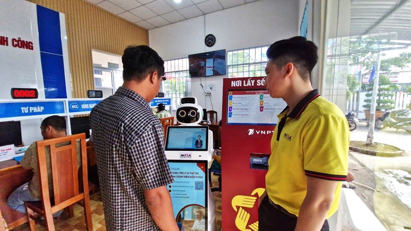 Ứng dụng Robot AI hướng dẫn người dân các thủ tục hành chính tại xã Lai Hòa, thành phố Cần Thơ